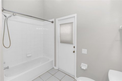 House in DeBary, Florida 4 bedrooms, 193.7 sq.m. № 1883125 - photo 27