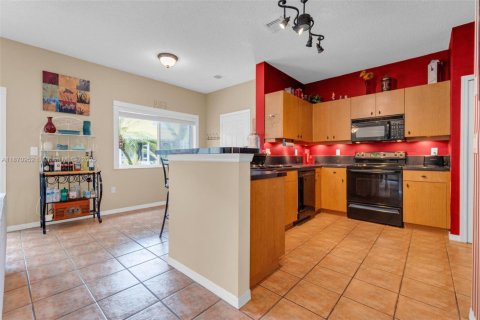 Adosado en alquiler en Miramar, Florida, 3 dormitorios, 135.82 m2 № 1927468 - foto 7