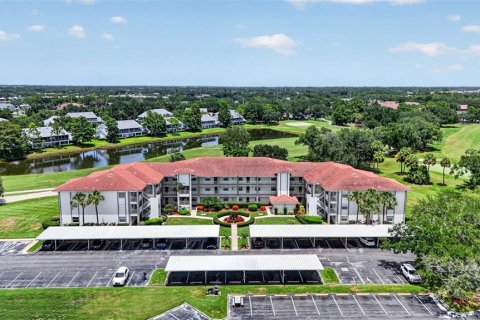 Condo in Bradenton, Florida, 2 bedrooms № 2208625 - photo 3