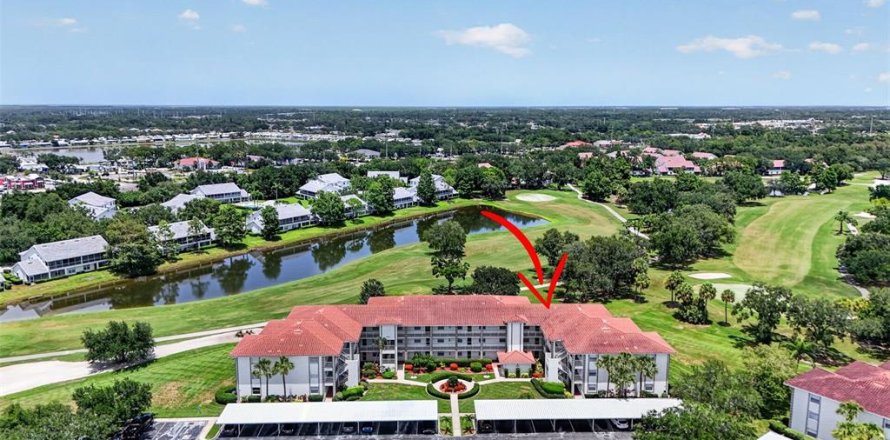 Condo in Bradenton, Florida, 2 bedrooms № 2208625