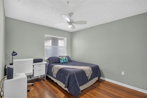 Condo in Bradenton, Florida, 2 bedrooms № 2208625 - photo 27