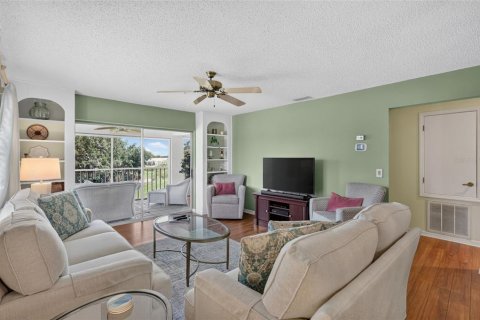 Condo in Bradenton, Florida, 2 bedrooms № 2208625 - photo 22