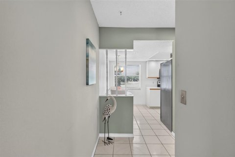 Condo in Bradenton, Florida, 2 bedrooms № 2208625 - photo 10
