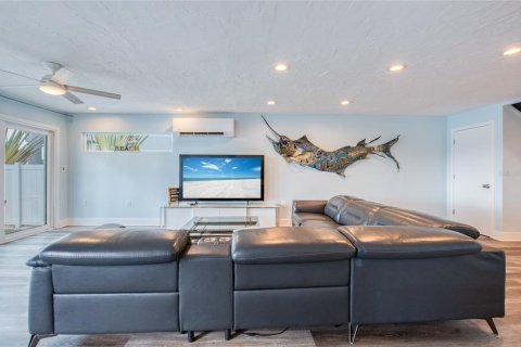 Villa ou maison à vendre à Treasure Island, Floride: 3 chambres, 209.12 m2 № 1908955 - photo 19