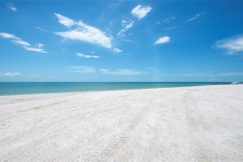 Villa ou maison à vendre à Treasure Island, Floride: 3 chambres, 209.12 m2 № 1908955 - photo 9