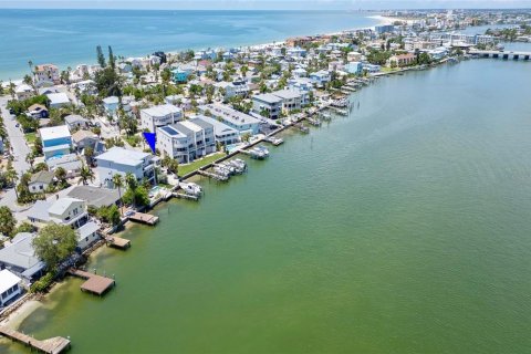 Villa ou maison à vendre à Treasure Island, Floride: 3 chambres, 209.12 m2 № 1908955 - photo 6