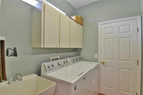 House in Ocala, Florida 3 bedrooms, 144.46 sq.m. № 1825271 - photo 11