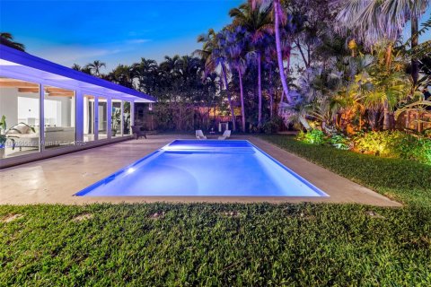 Casa en venta en Hollywood, Florida, 3 dormitorios, 156.45 m2 № 1894263 - foto 10