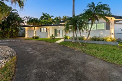 Casa en venta en Hollywood, Florida, 3 dormitorios, 156.45 m2 № 1894263 - foto 19