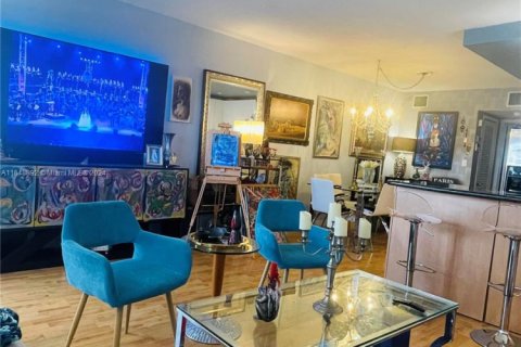 Condo in North Bay Village, Florida, 1 bedroom  № 1695064 - photo 5