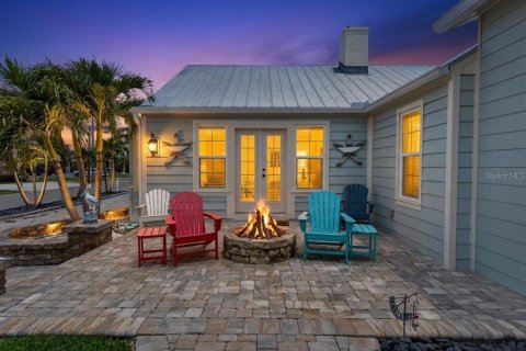 House in Nokomis, Florida 3 bedrooms, 156.91 sq.m. № 2098295 - photo 8