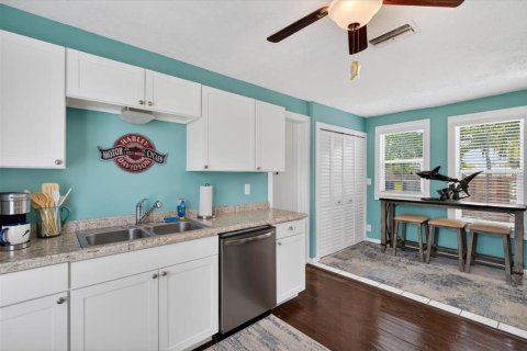 House in Nokomis, Florida 3 bedrooms, 156.91 sq.m. № 2098295 - photo 24