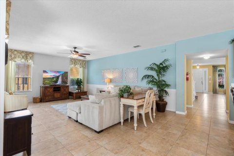 Casa en venta en Kissimmee, Florida, 6 dormitorios, 326.27 m2 № 1835808 - foto 13