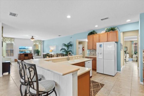 Casa en venta en Kissimmee, Florida, 6 dormitorios, 326.27 m2 № 1835808 - foto 11