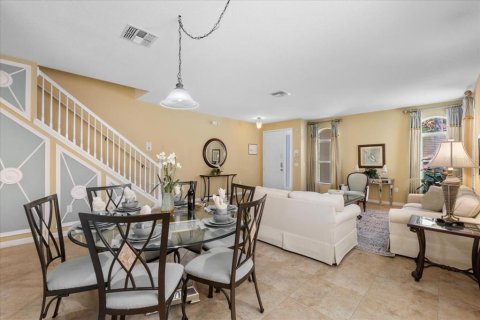 Casa en venta en Kissimmee, Florida, 6 dormitorios, 326.27 m2 № 1835808 - foto 6