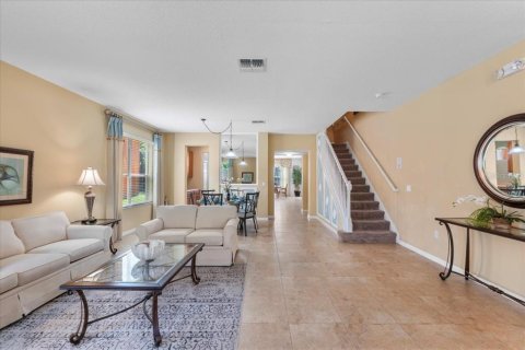 Casa en venta en Kissimmee, Florida, 6 dormitorios, 326.27 m2 № 1835808 - foto 5
