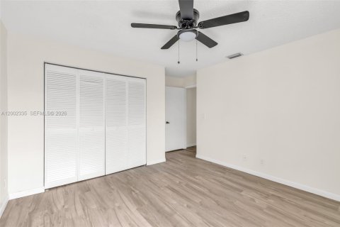 Снять в аренду таунхаус в Купер-Сити, Флорида 3 спальни, 154.78м2, № 2067963 - фото 28