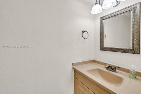 Снять в аренду таунхаус в Купер-Сити, Флорида 3 спальни, 154.78м2, № 2067963 - фото 19