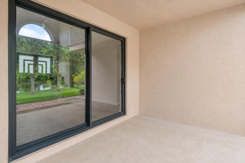 House in Miramar, Florida 4 bedrooms, 218.04 sq.m. № 2249754 - photo 20