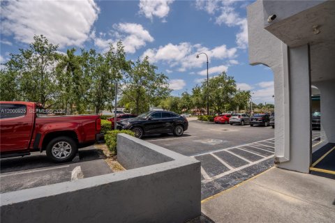 Immobilier commercial à vendre à Miramar, Floride № 2170196 - photo 24