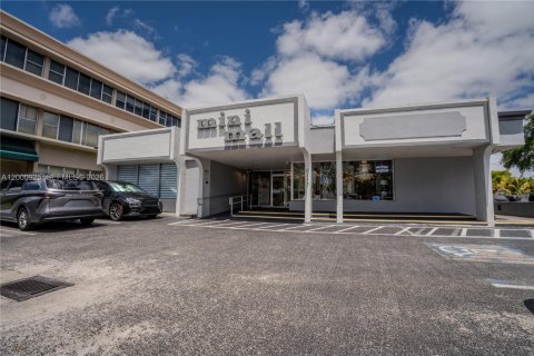 Immobilier commercial à Miramar, Floride № 2170196