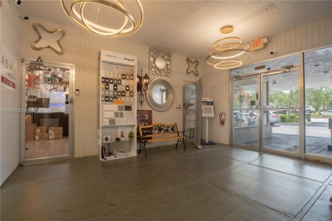 Immobilier commercial à vendre à Miramar, Floride № 2170196 - photo 5