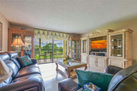 Condo in Lauderhill, Florida, 2 bedrooms  № 2195064 - photo 6