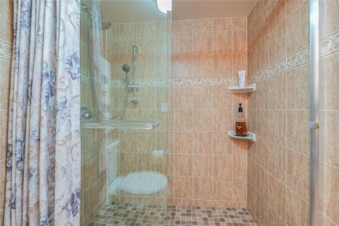 Condo in Lauderhill, Florida, 2 bedrooms  № 2195064 - photo 26