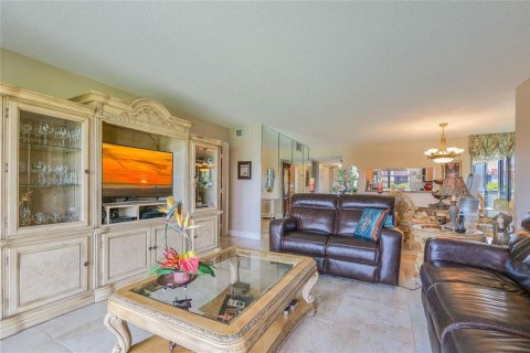 Condo in Lauderhill, Florida, 2 bedrooms  № 2195064 - photo 5