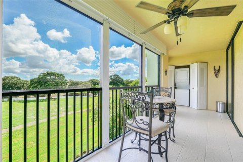 Condo in Lauderhill, Florida, 2 bedrooms  № 2195064