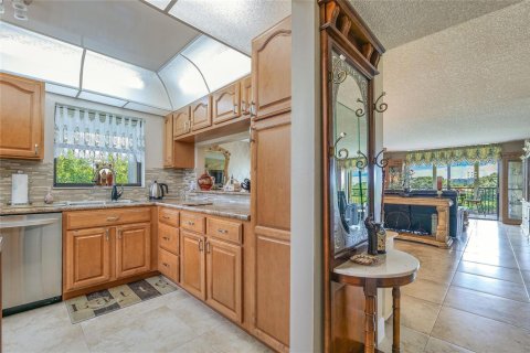 Condo in Lauderhill, Florida, 2 bedrooms  № 2195064 - photo 11