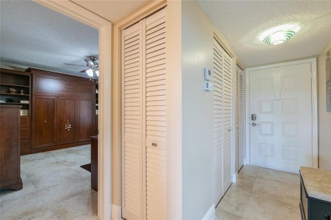 Condo in Lauderhill, Florida, 2 bedrooms  № 2195064 - photo 27