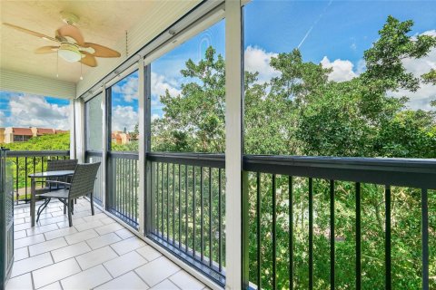 Condo in Lauderhill, Florida, 2 bedrooms  № 2195064 - photo 20