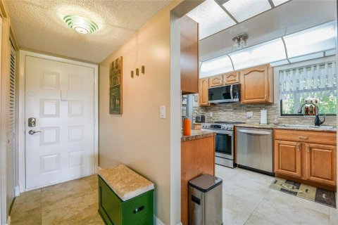 Condo in Lauderhill, Florida, 2 bedrooms  № 2195064 - photo 12