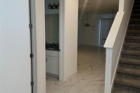Touwnhouse à louer à Windermere, Floride: 4 chambres, 161.28 m2 № 2147699 - photo 4