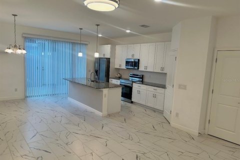 Touwnhouse à louer à Windermere, Floride: 4 chambres, 161.28 m2 № 2147699 - photo 12