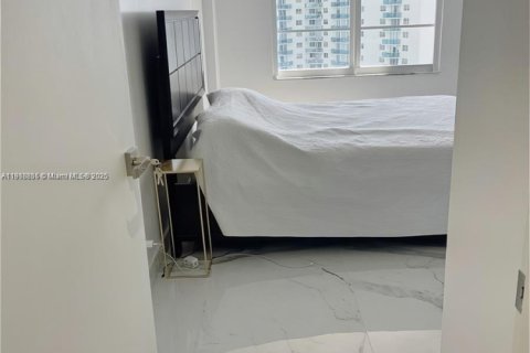 Condominio en venta en Hollywood, Florida, 2 dormitorios, 117.99 m2 № 1974081 - foto 7