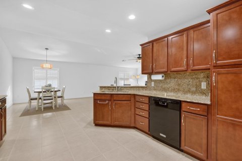 Casa en venta en St. Lucie, Florida, 2 dormitorios, 156.91 m2 № 2085085 - foto 16