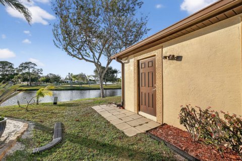 Casa en venta en St. Lucie, Florida, 2 dormitorios, 156.91 m2 № 2085085 - foto 3