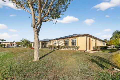 Casa en venta en St. Lucie, Florida, 2 dormitorios, 156.91 m2 № 2085085 - foto 4