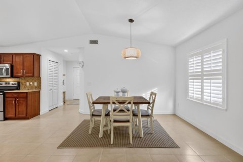 Casa en venta en St. Lucie, Florida, 2 dormitorios, 156.91 m2 № 2085085 - foto 10