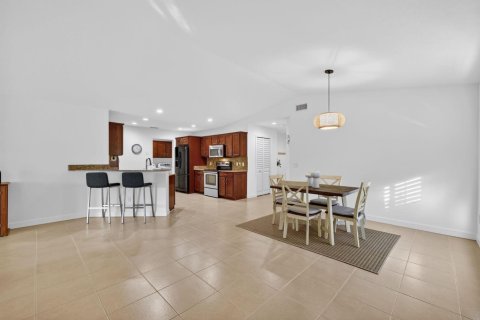 Casa en venta en St. Lucie, Florida, 2 dormitorios, 156.91 m2 № 2085085 - foto 13
