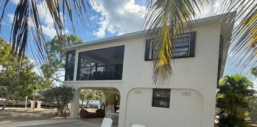 Villa ou maison à Big Pine Key, Floride 2 chambres, 101.45 m2 № 2390053