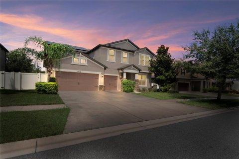 Casa en venta en Valrico, Florida, 5 dormitorios, 354.61 m2 № 1903084 - foto 1