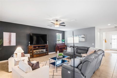 Casa en venta en Valrico, Florida, 5 dormitorios, 354.61 m2 № 1903084 - foto 9