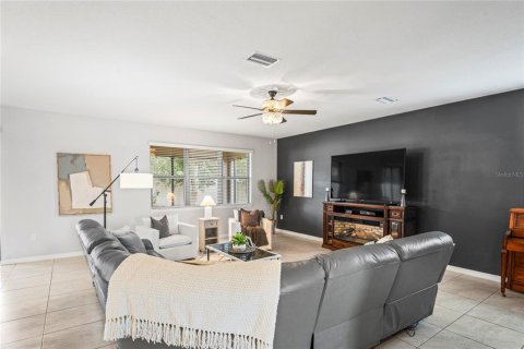 Casa en venta en Valrico, Florida, 5 dormitorios, 354.61 m2 № 1903084 - foto 8