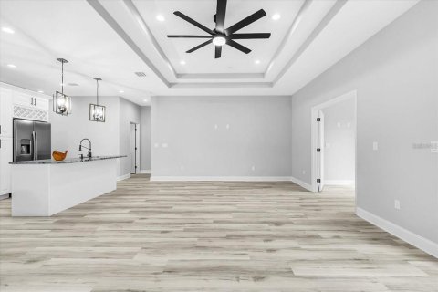 Villa ou maison à louer à Tampa, Floride: 4 chambres, 179.95 m2 № 2427122 - photo 12