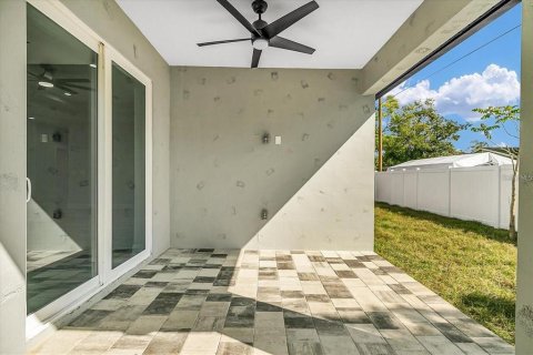 Villa ou maison à louer à Tampa, Floride: 4 chambres, 179.95 m2 № 2427122 - photo 20