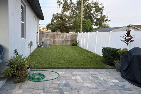 Villa ou maison à louer à Tampa, Floride: 4 chambres, 179.95 m2 № 2427122 - photo 21