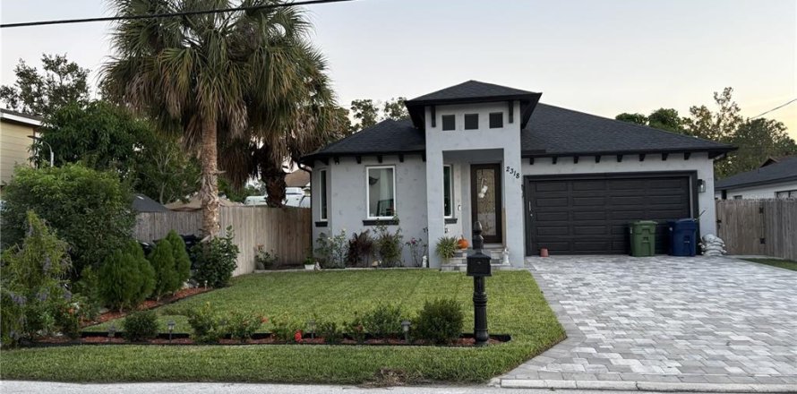 Villa ou maison à Tampa, Floride 4 chambres, 179.95 m2 № 2427122